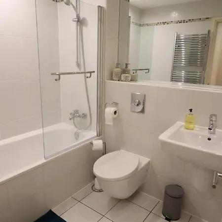 Heart Of Leeds City Centre Living - Sleeps 6 Apartment