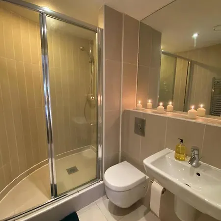 Apartment Heart Of Leeds City Centre Living - Sleeps 6